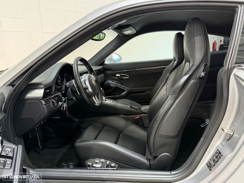 Porsche 911 (991) Turbo S - 7