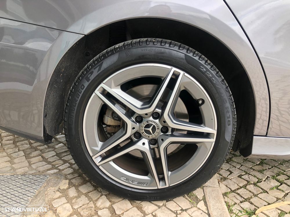Mercedes-Benz A 250 Limousine e AMG Line - 7