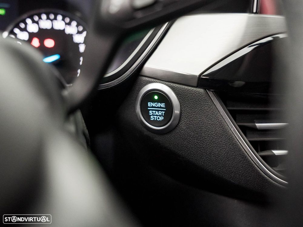Ford Kuga 2.5 PHEV Titanium - 24