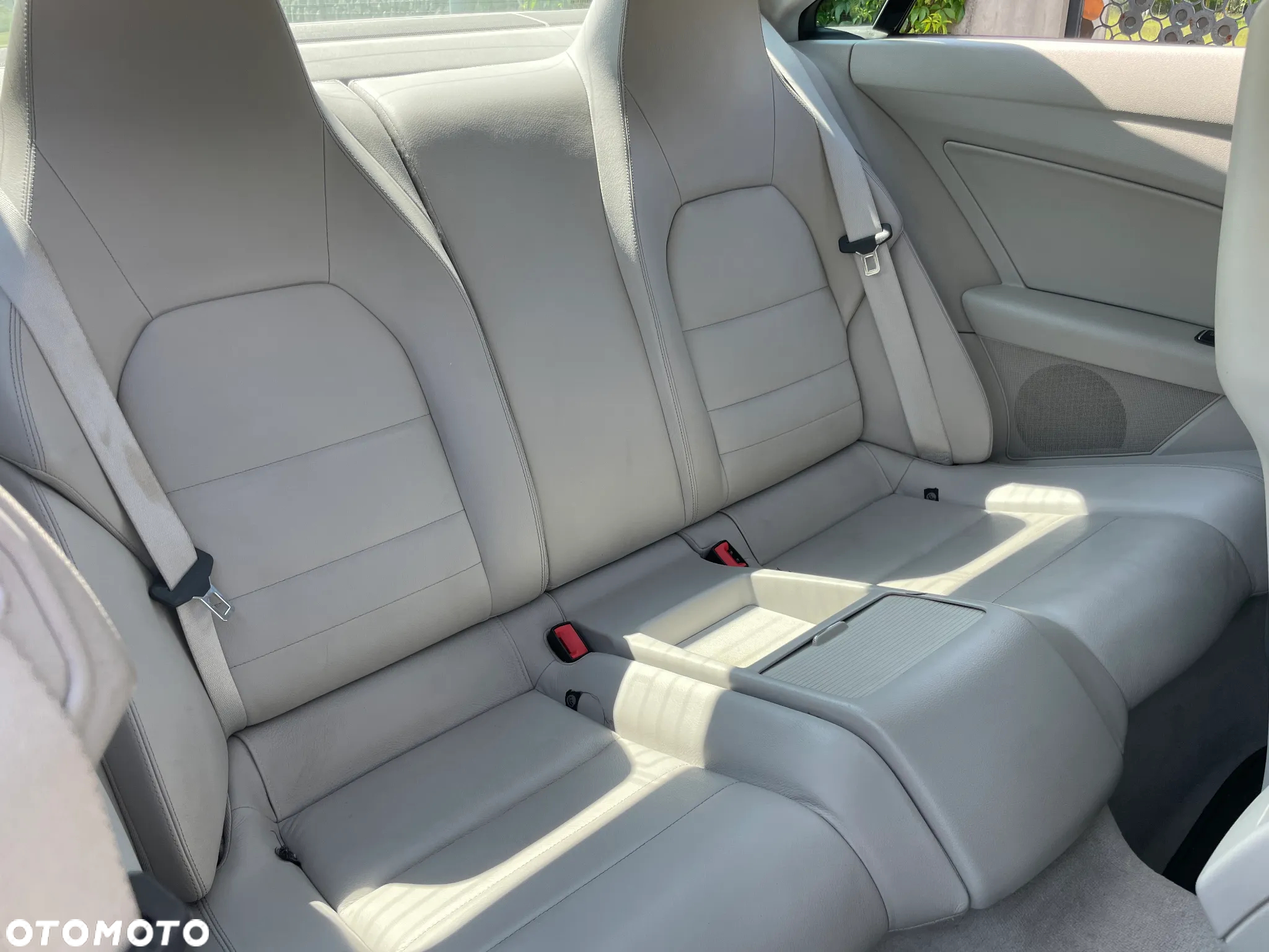 Mercedes-Benz Klasa E 250 CGI BlueEffICIENCY - 29