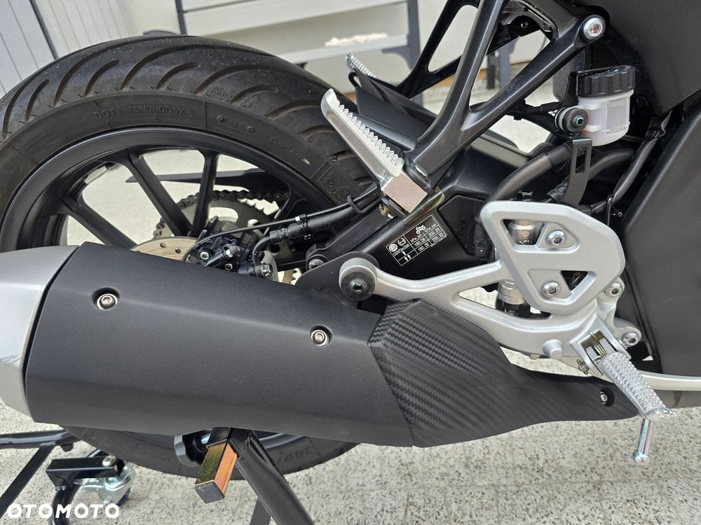 Yamaha MT - 19
