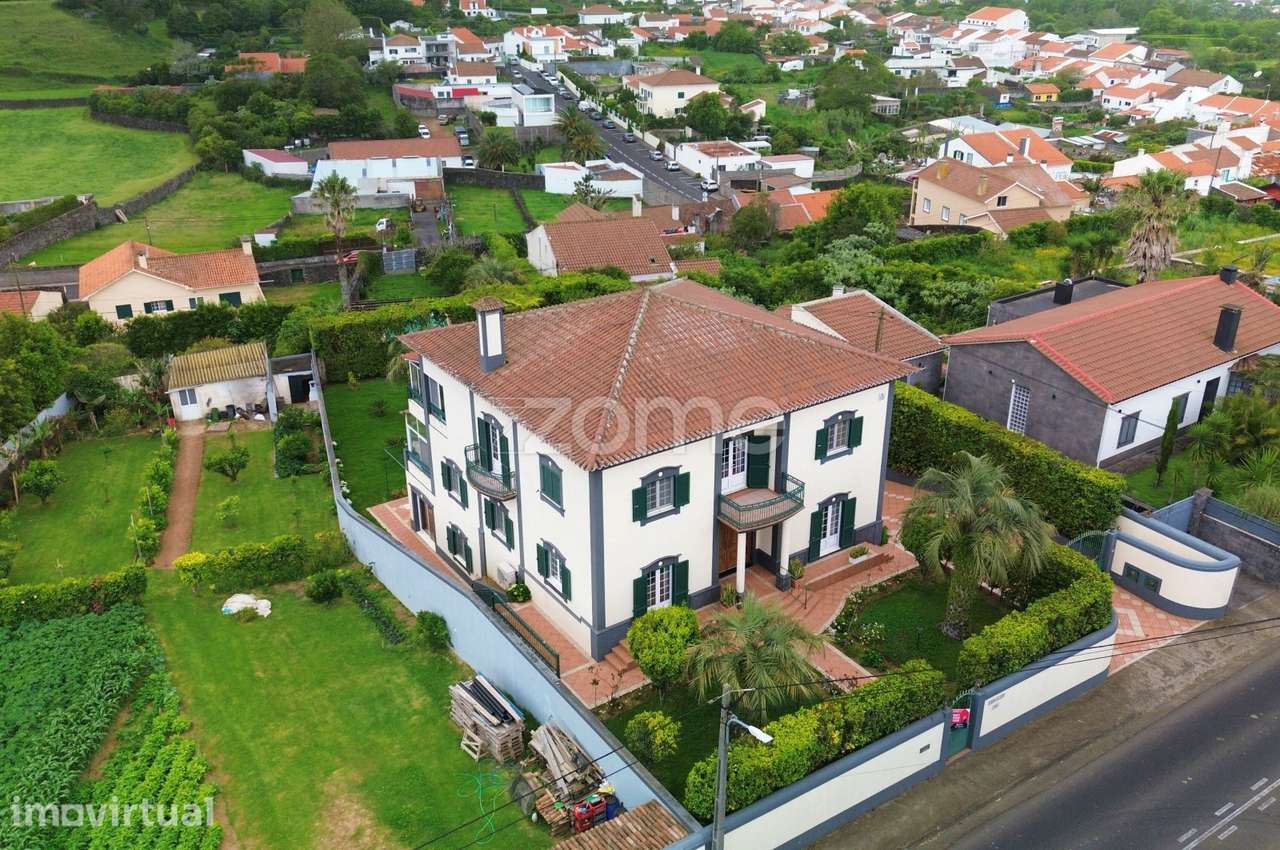 Moradia T4 com Elevador e Jardim – Pico da Pedra - Grande imagem: 5/40