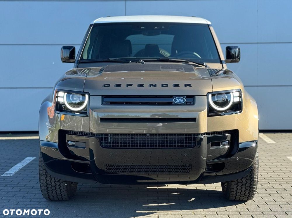 Land Rover Defender - 12