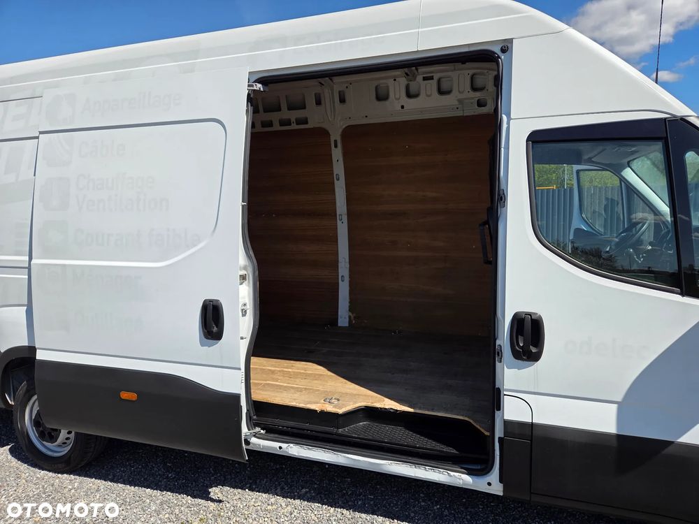 Iveco Daily - 12