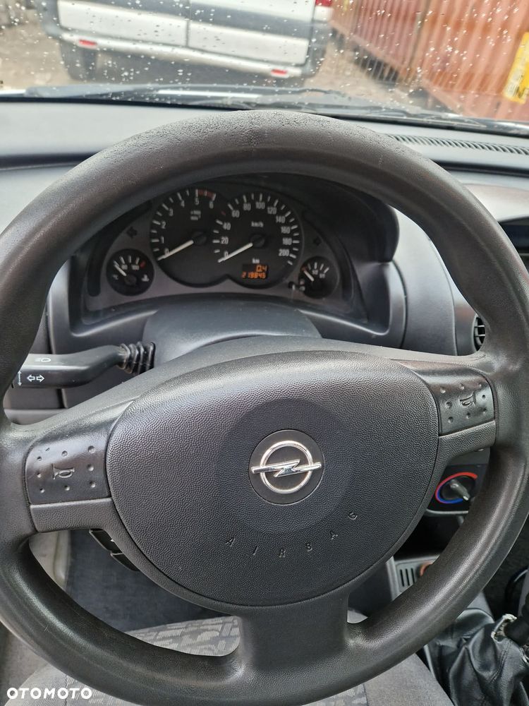 Opel Corsa 1.7 DTI Comfort - 5