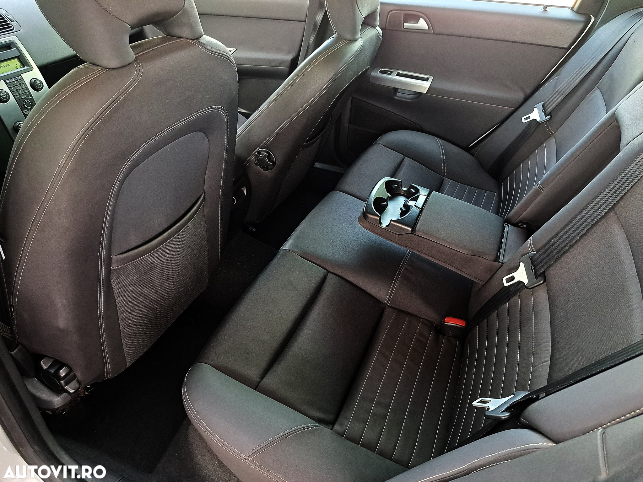 Volvo V50 2.0D Momentum - 9