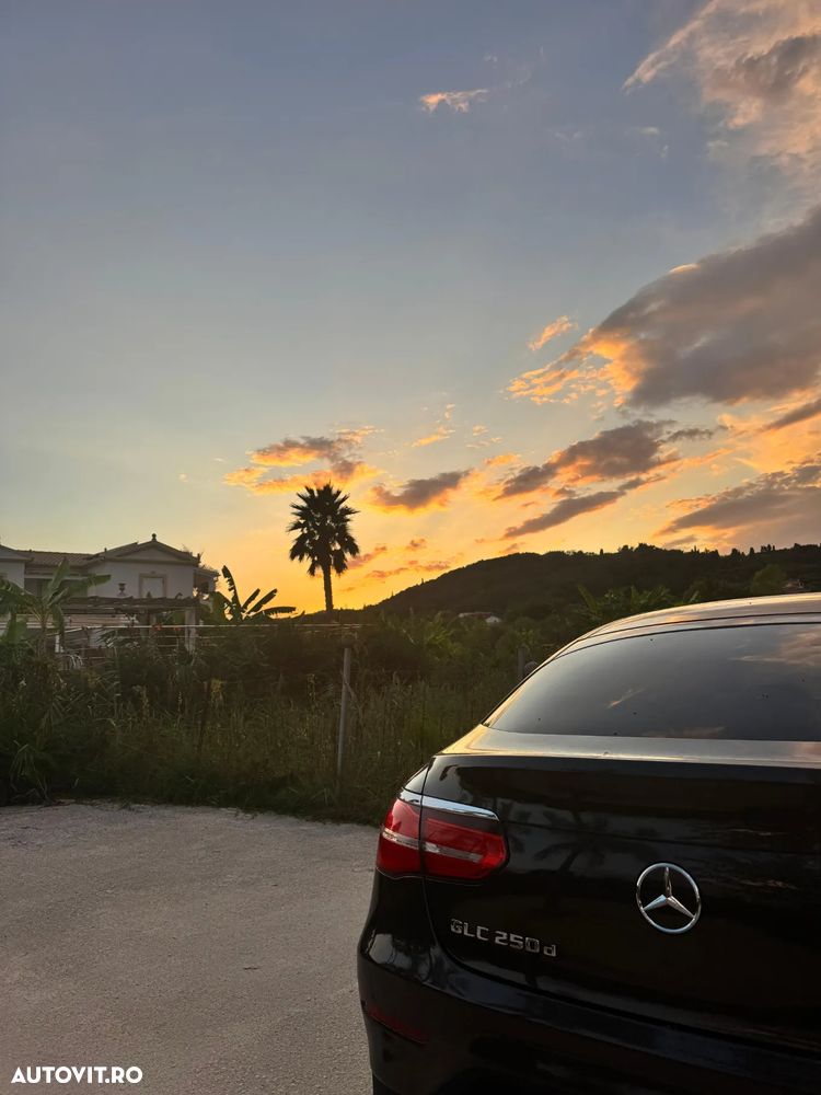 Mercedes-Benz GLC 300 d 4MATIC - 8