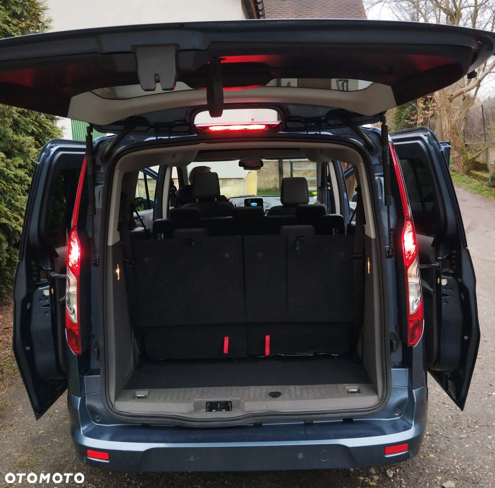 Ford Tourneo Connect Grand - 29