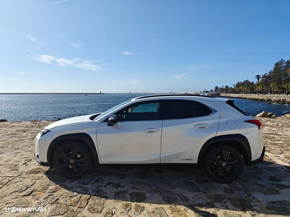 Lexus UX 250h Special Edition (LCA) - 4