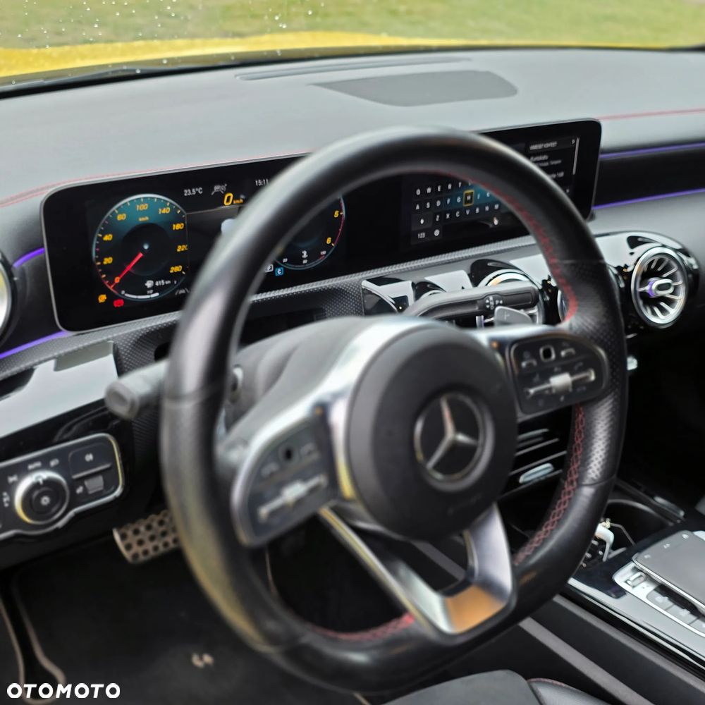 Mercedes-Benz CLA 180 d 7G-DCT AMG Line - 11