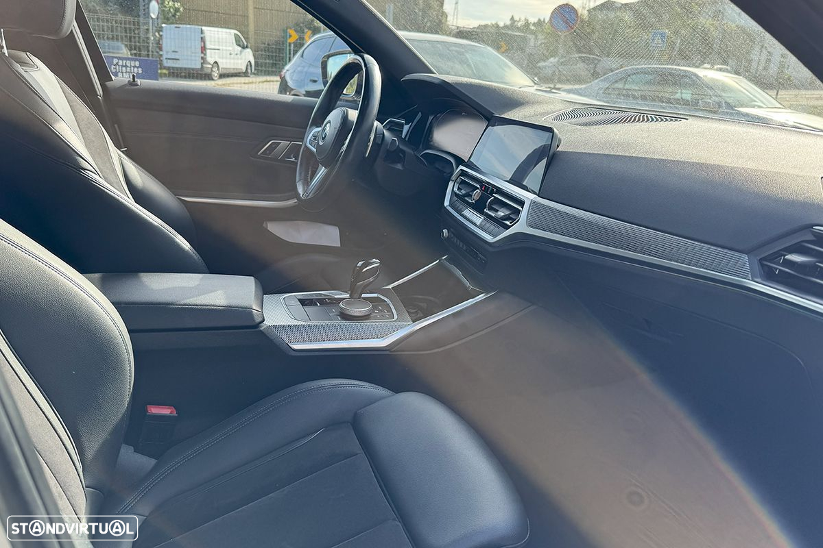 BMW 320 e Touring Pack M Auto - 19
