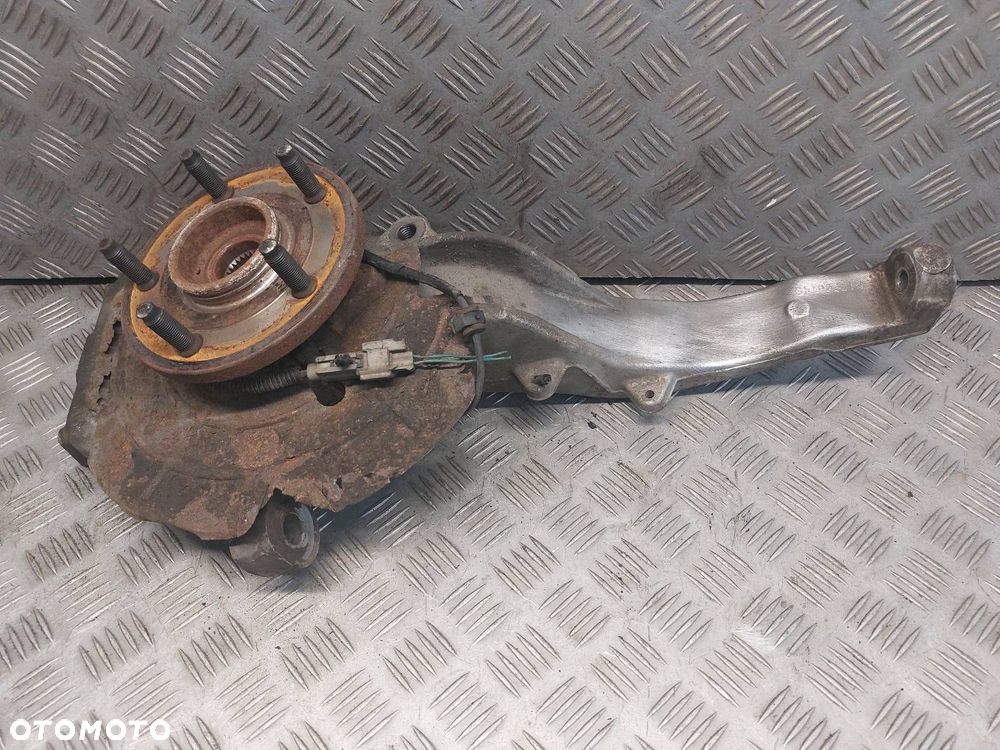 PIASTA ZWROTNICA PRAWY PRZÓD JEEP GRAND CHEROKEE WK 3.0 CRD - 1