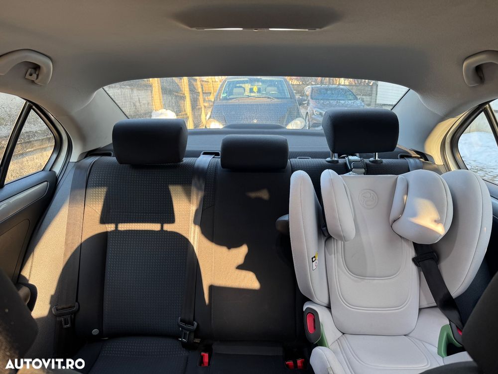 Volkswagen Jetta - 13