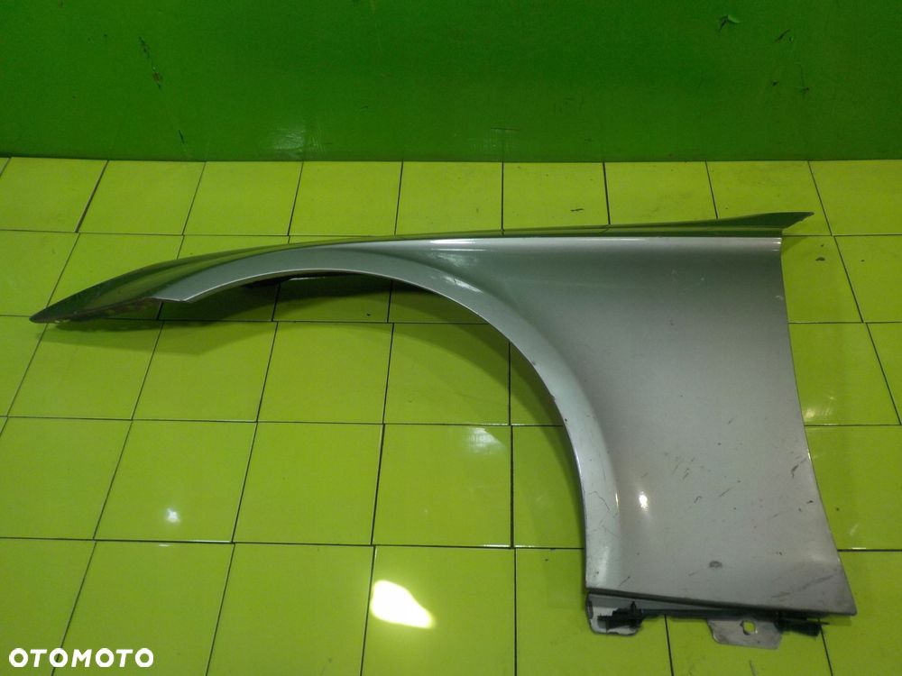 MERCEDES CLS C219 W219 3.0 CDI AUT 06r blotnik lewy przod - 1