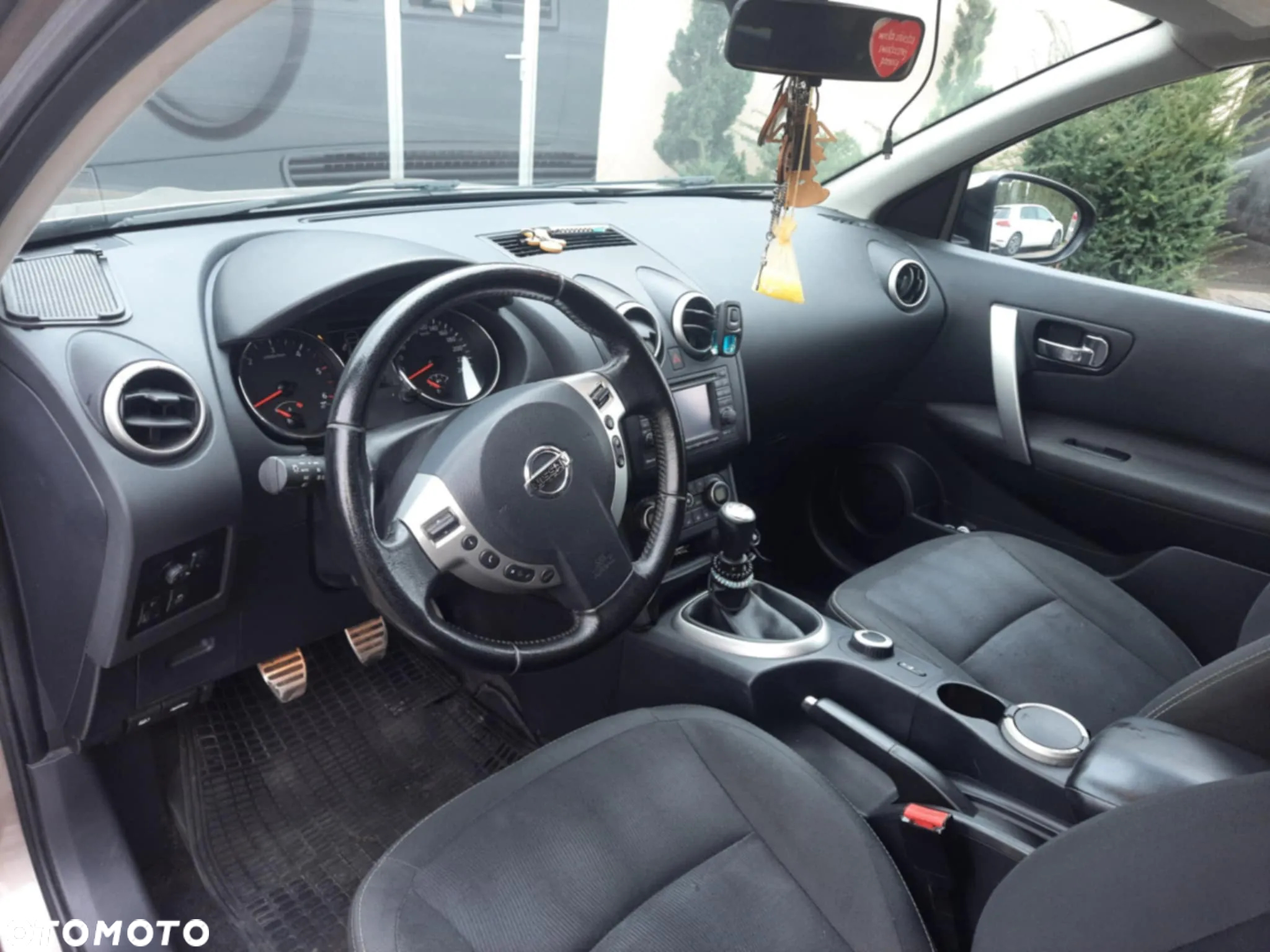 Nissan Qashqai 2.0 dCi 4x4 Tekna - 6