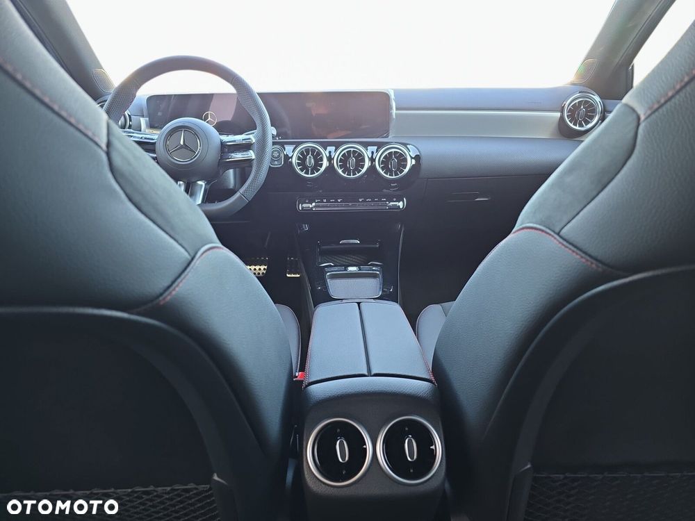 Mercedes-Benz Klasa A 200 AMG Line 7G-DCT - 14