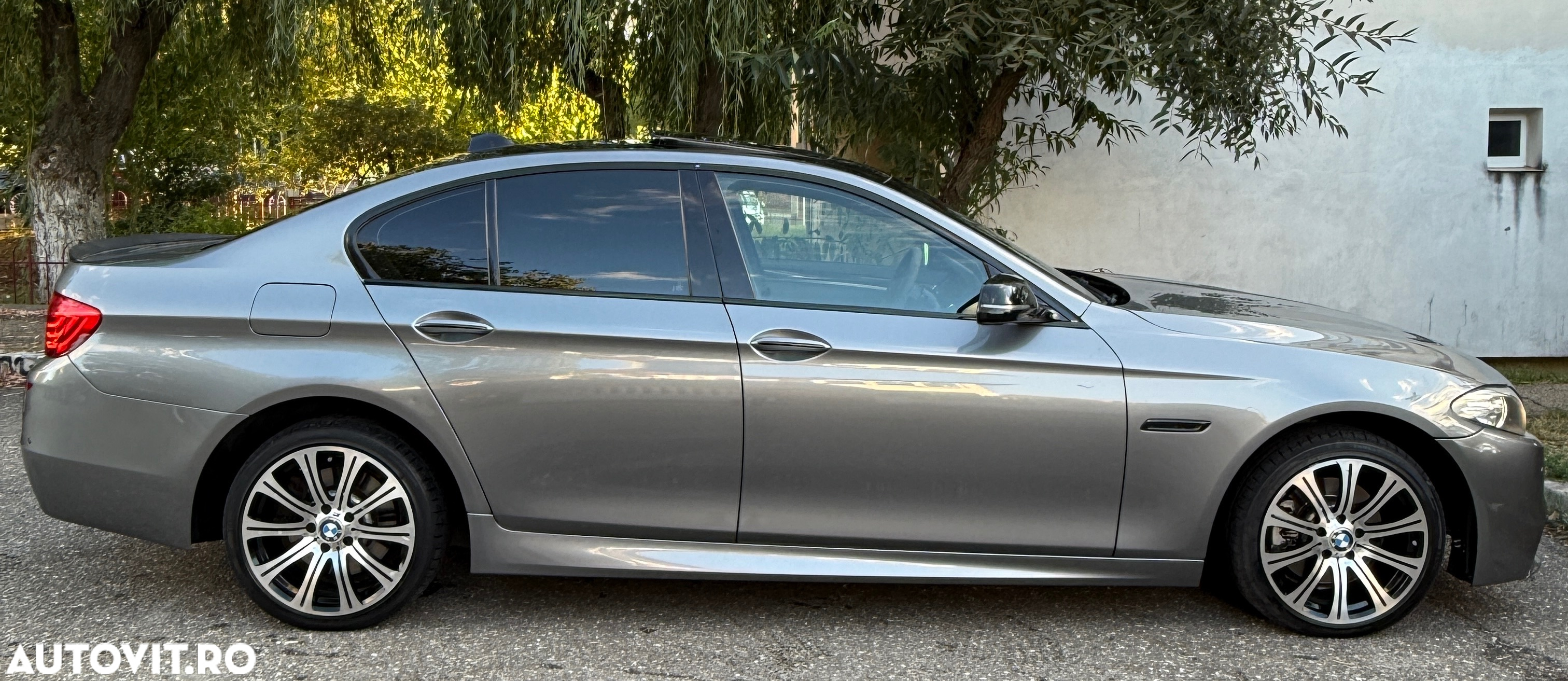 BMW Seria 5 520d - 7