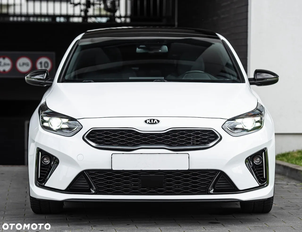 Kia ProCeed 1.5 T-GDI GT Line DCT - 4