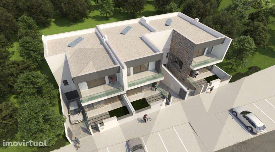 Terreno | Moradia T4 | Arranhó - Grande imagem: 2/3