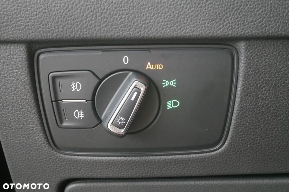 Volkswagen Passat Variant - 32