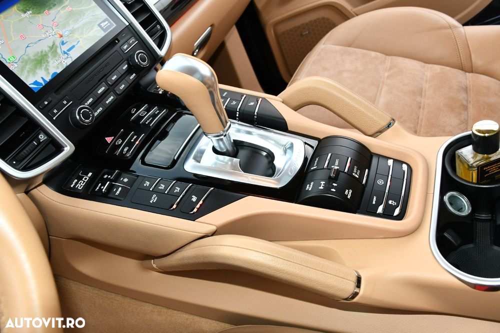 Porsche Cayenne 3.0TD TipTronic - 22