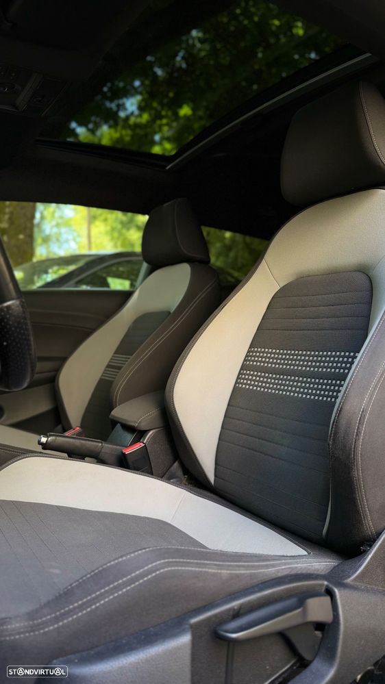 Volkswagen Scirocco 1.4 TSI Life — fotografia 14