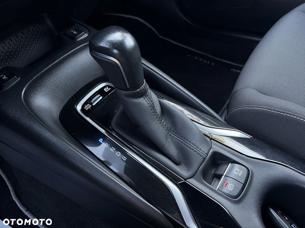 Toyota Corolla 1.8 Hybrid Comfort - 25