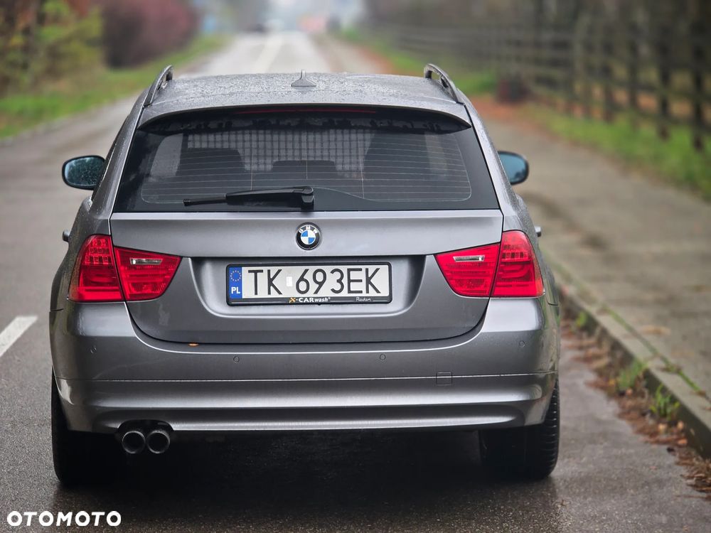 BMW Seria 3 330i xDrive Edition Sport - 15