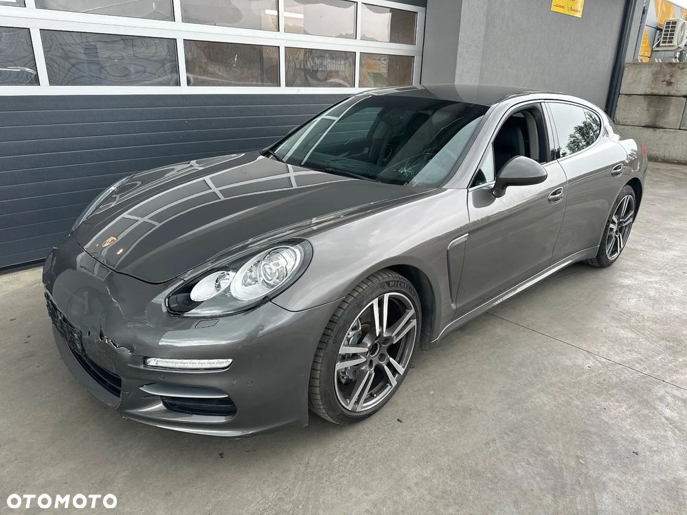 Porsche Panamera - 3