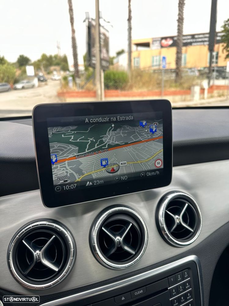 Mercedes-Benz CLA 200 - 11