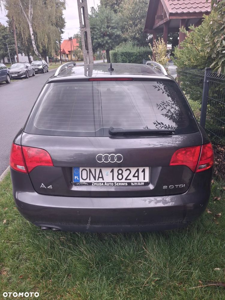 Audi A4 - 1