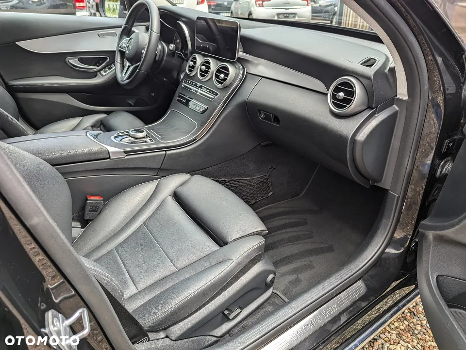 Mercedes-Benz Klasa C 200 d T 9G-TRONIC Exclusive - 24