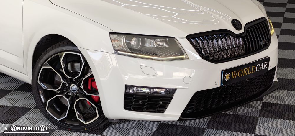 Skoda Octavia 2.0 TDI DSG RS - 21