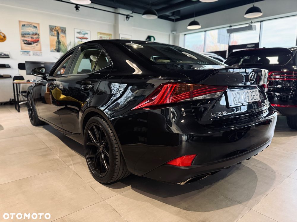 Lexus IS 200t Executive Line - 2