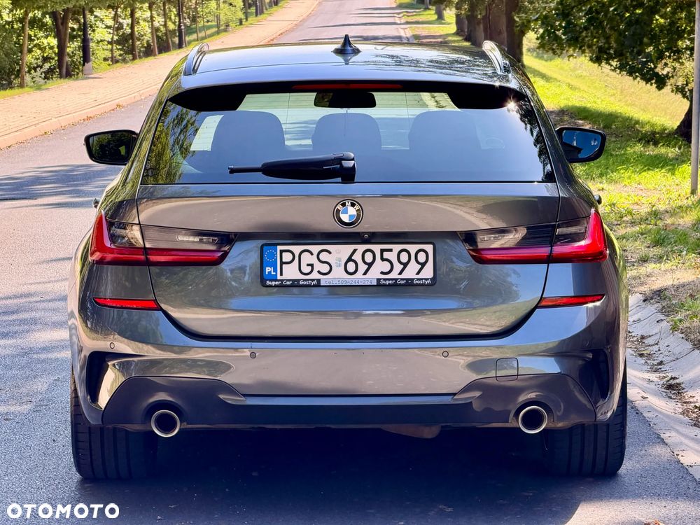 BMW Seria 3 320d xDrive MHEV M Sport sport - 4