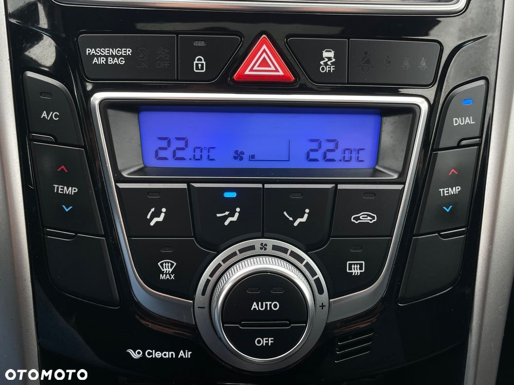 Hyundai i30 Kombi 1.6 CRDI Style - 13