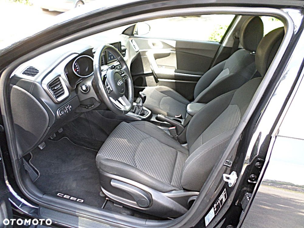 Kia Ceed 1.4 Vision - 21