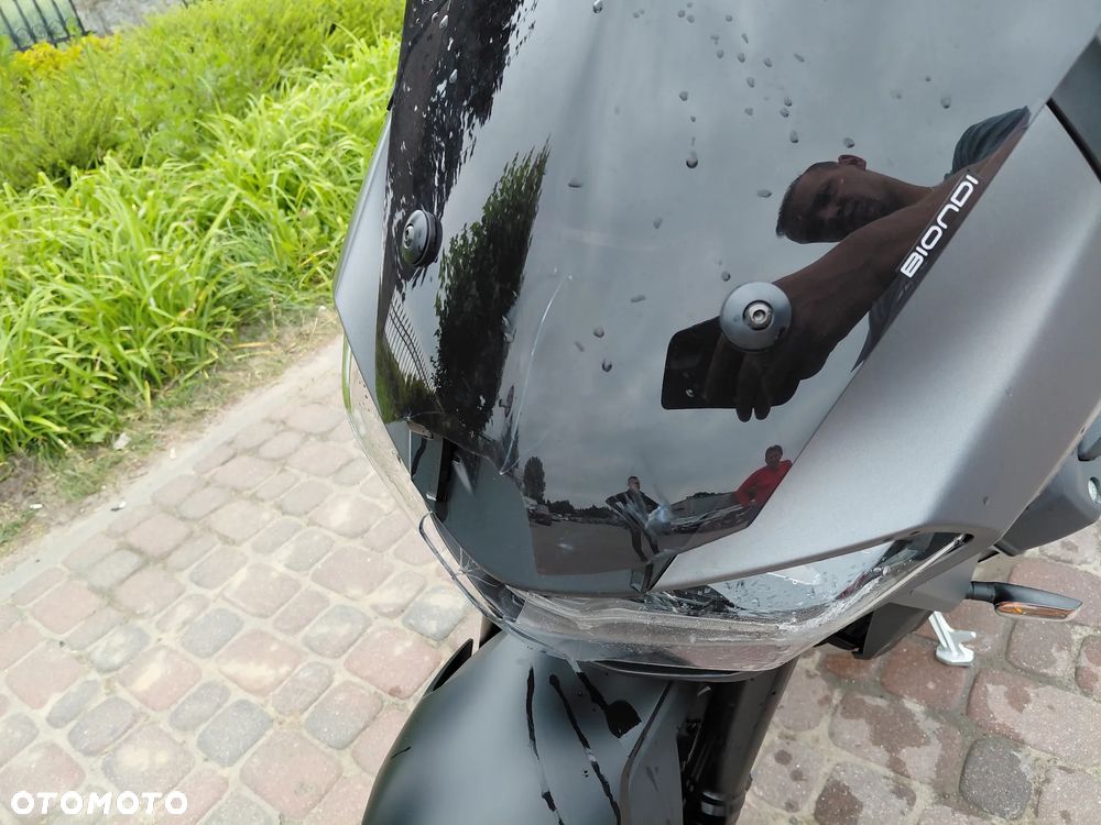 Moto Guzzi V100 Mandello - 13