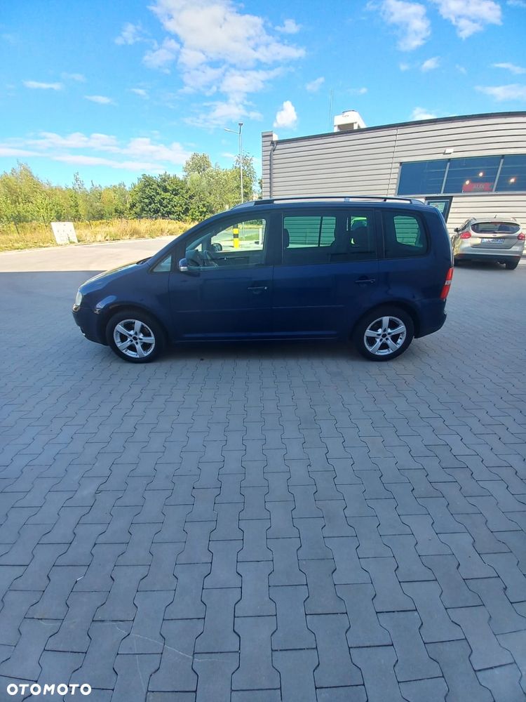 Volkswagen Touran - 9
