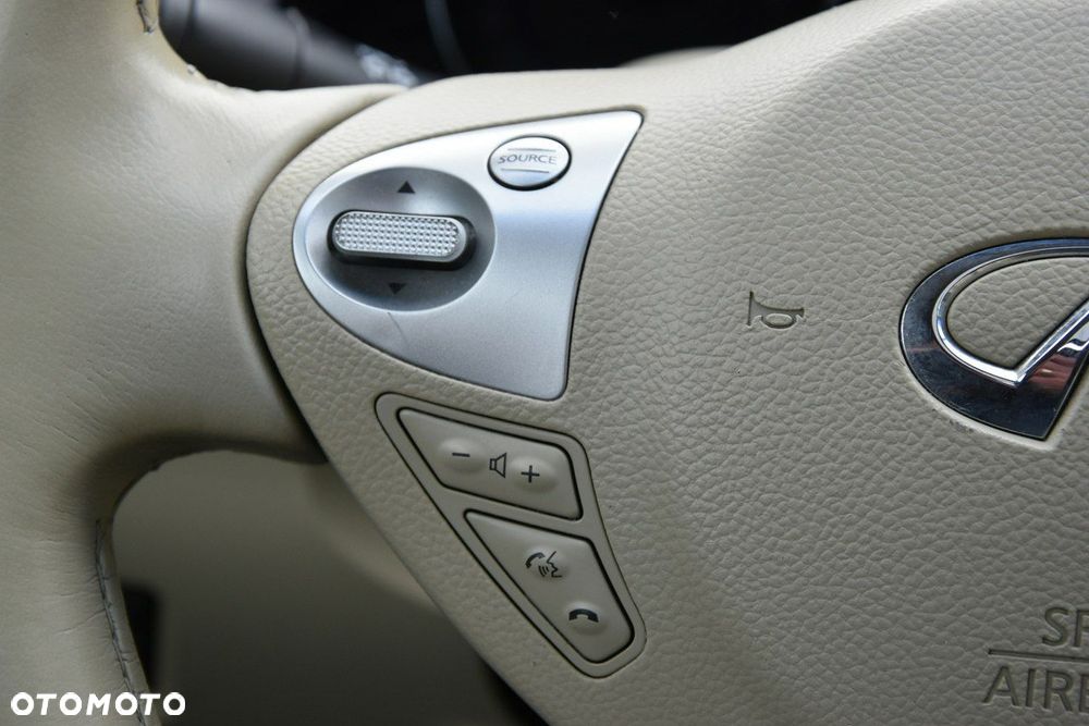 Infiniti FX - 27