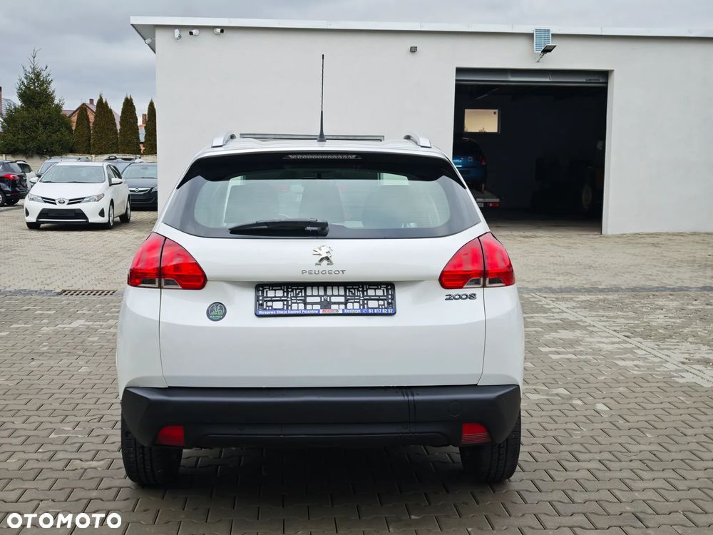 Peugeot 2008 1.6 VTi Style - 8