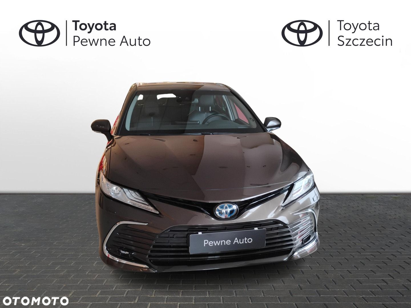 Toyota Camry - 2
