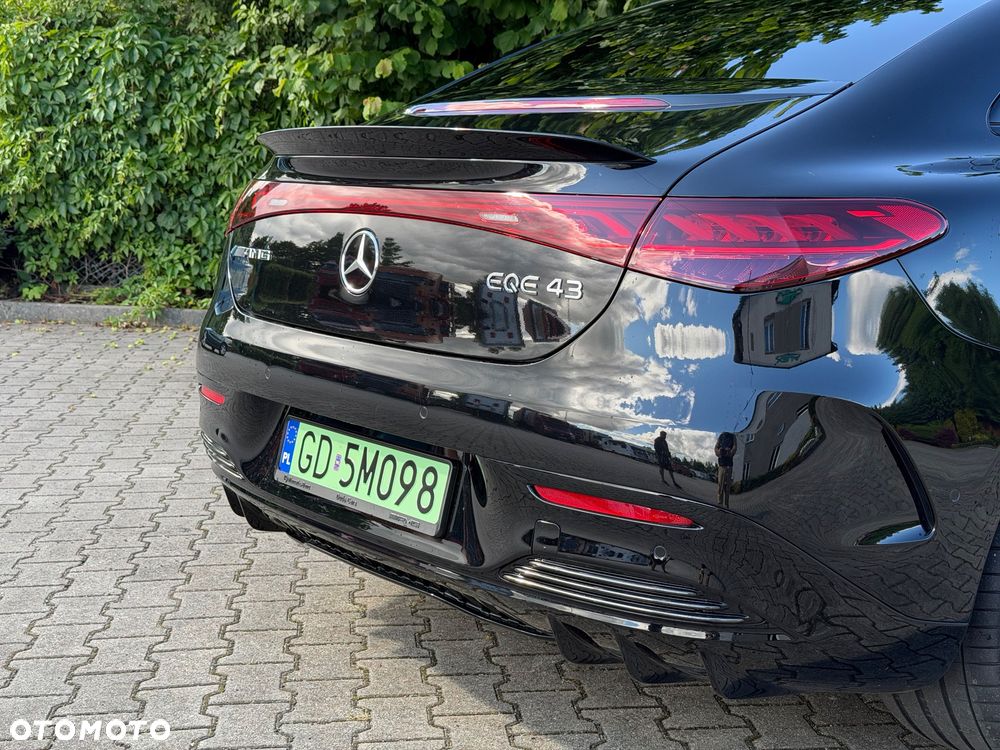 Mercedes-Benz EQE - 17