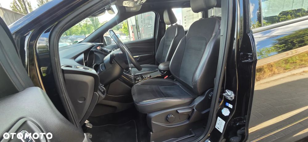 Ford Kuga 2.0 TDCi 4x4 ST-Line - 27