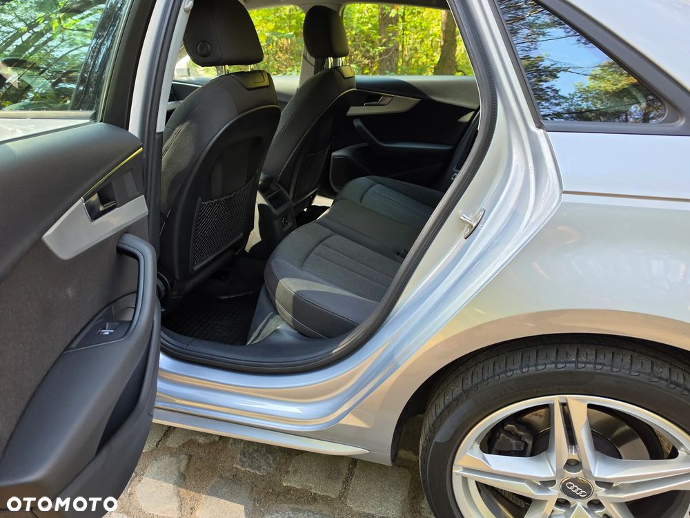 Audi A4 Limousine 1.4 TFSI Design S tronic - 12