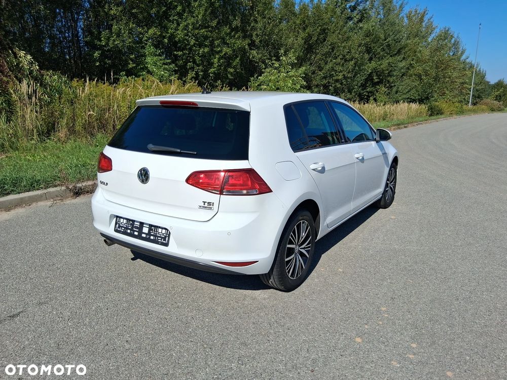 Volkswagen Golf 1.2 TSI BlueMotion Technology Allstar - 16