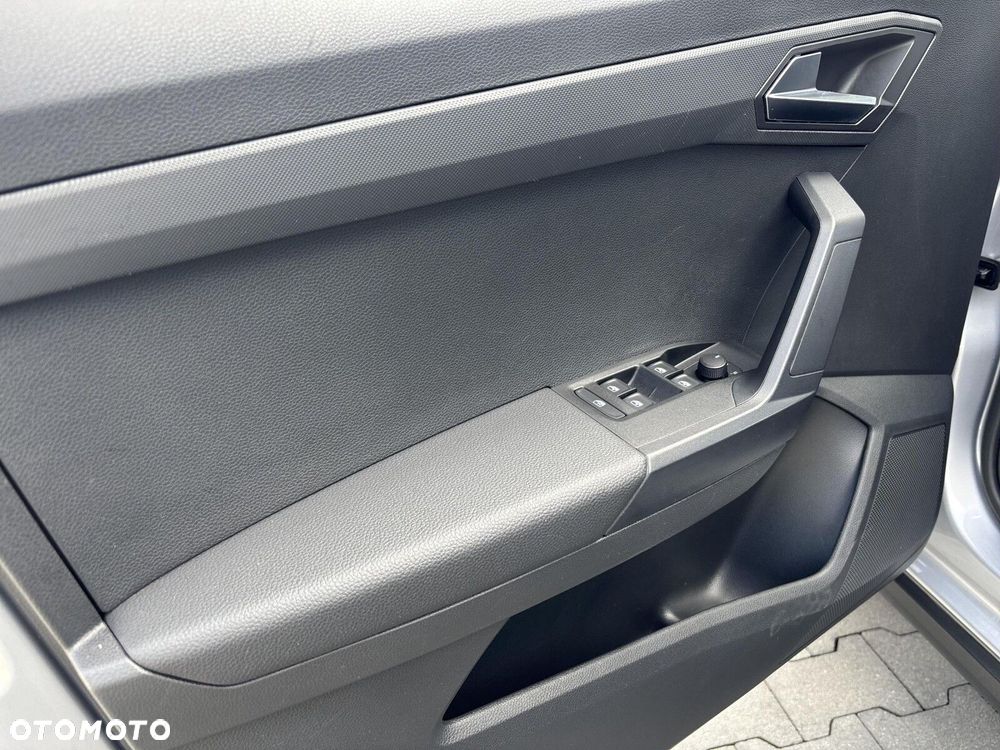 Seat Arona - 12