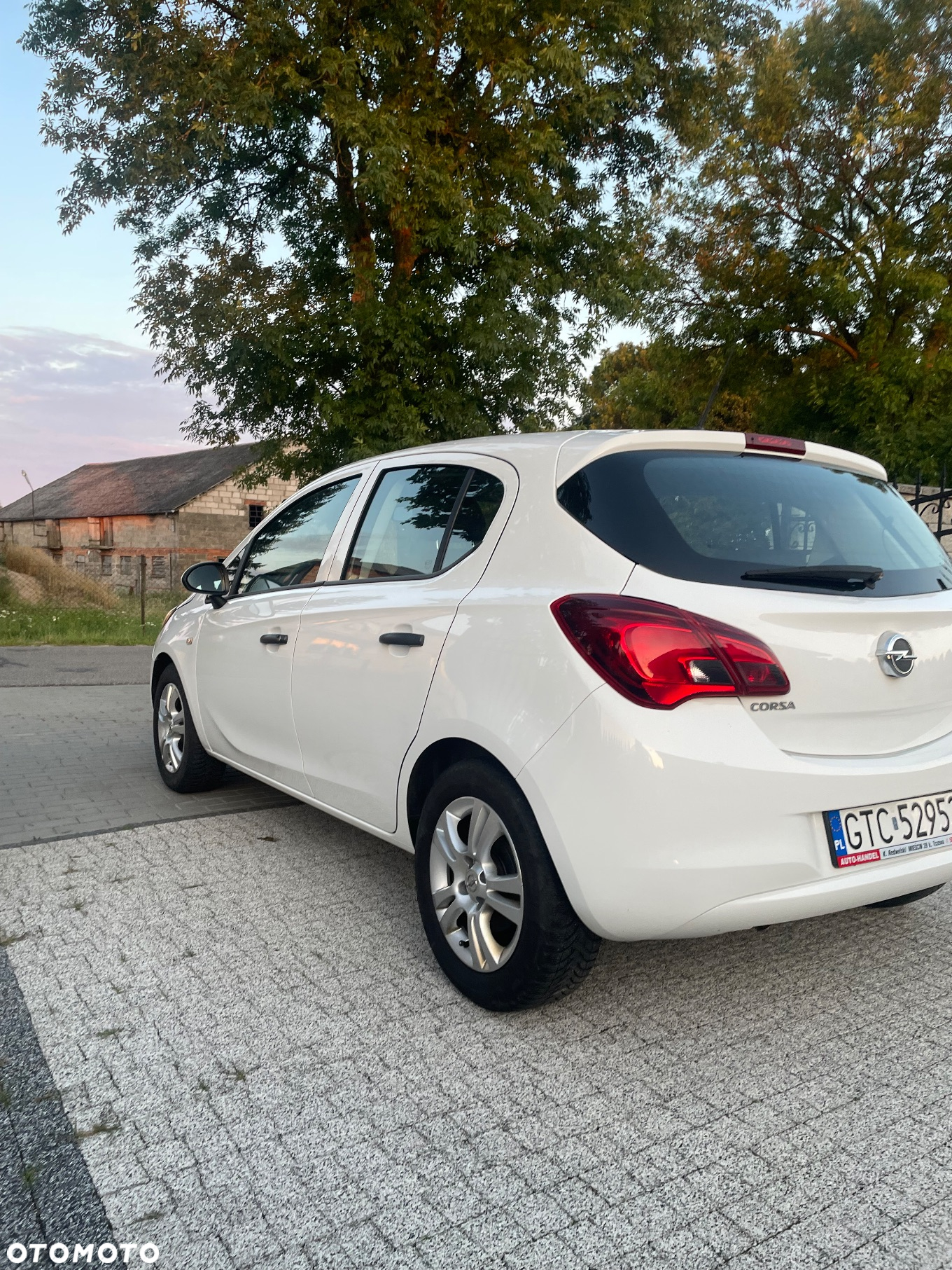 Opel Corsa 1.2 Cosmo - 4