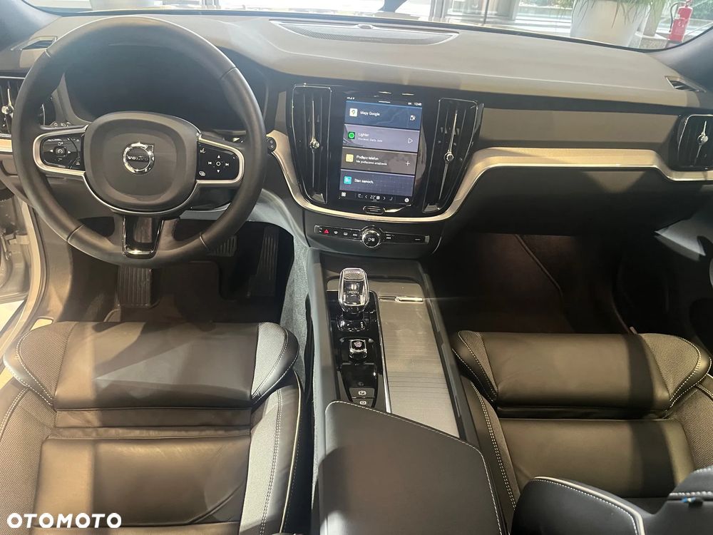 Volvo V60 B4 B Plus Dark - 7