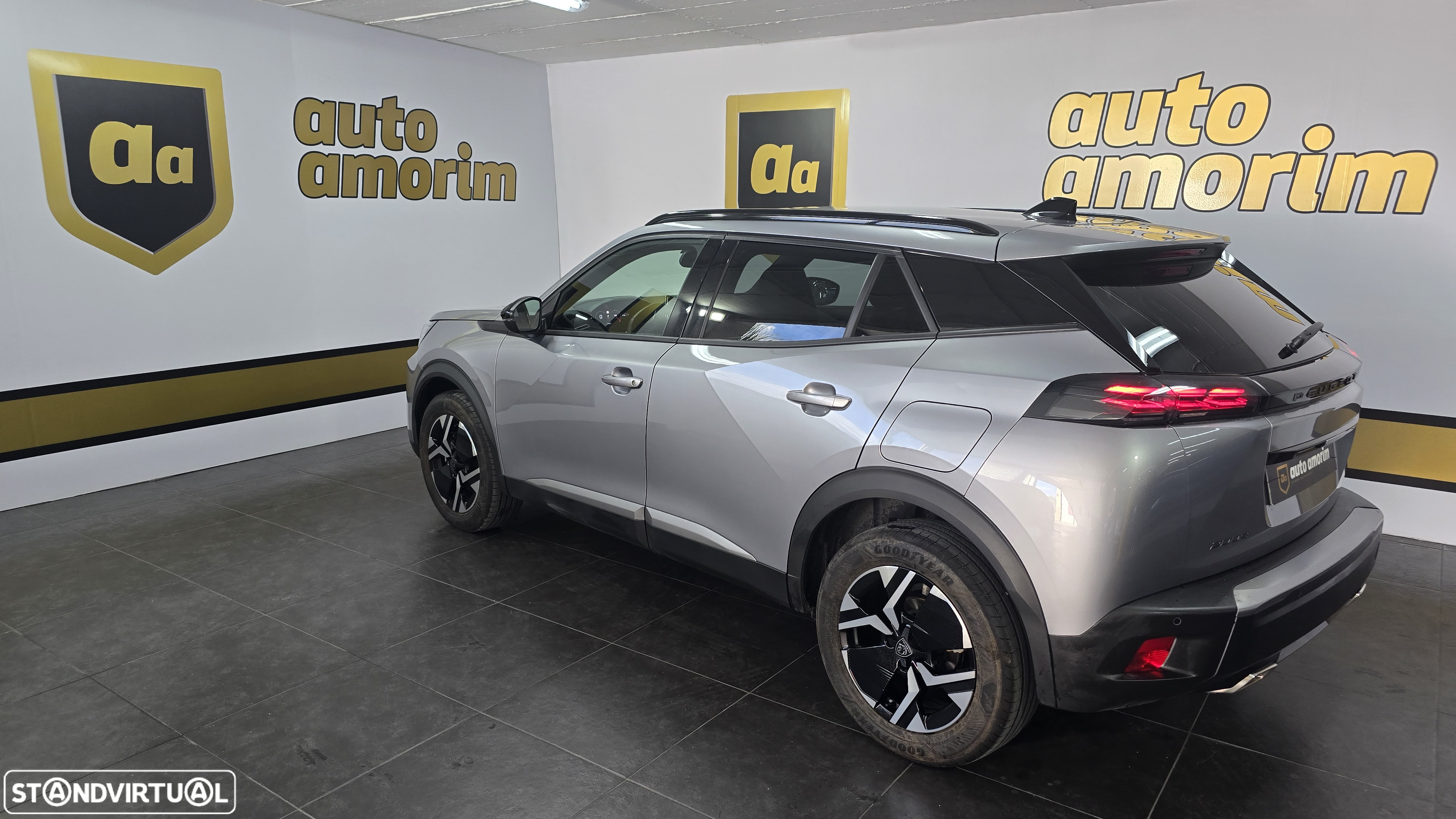 Peugeot 2008 1.2 PureTech Allure Pack EAT8 - 9